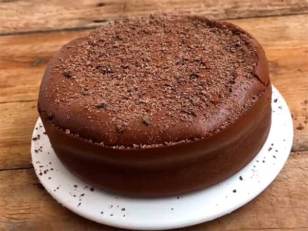 Torta de chocolate sin azúcar y harina